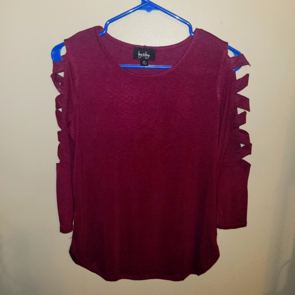 XS By&By 3/4 length sleeve top/shirt in berry/Burgundy with cutouts